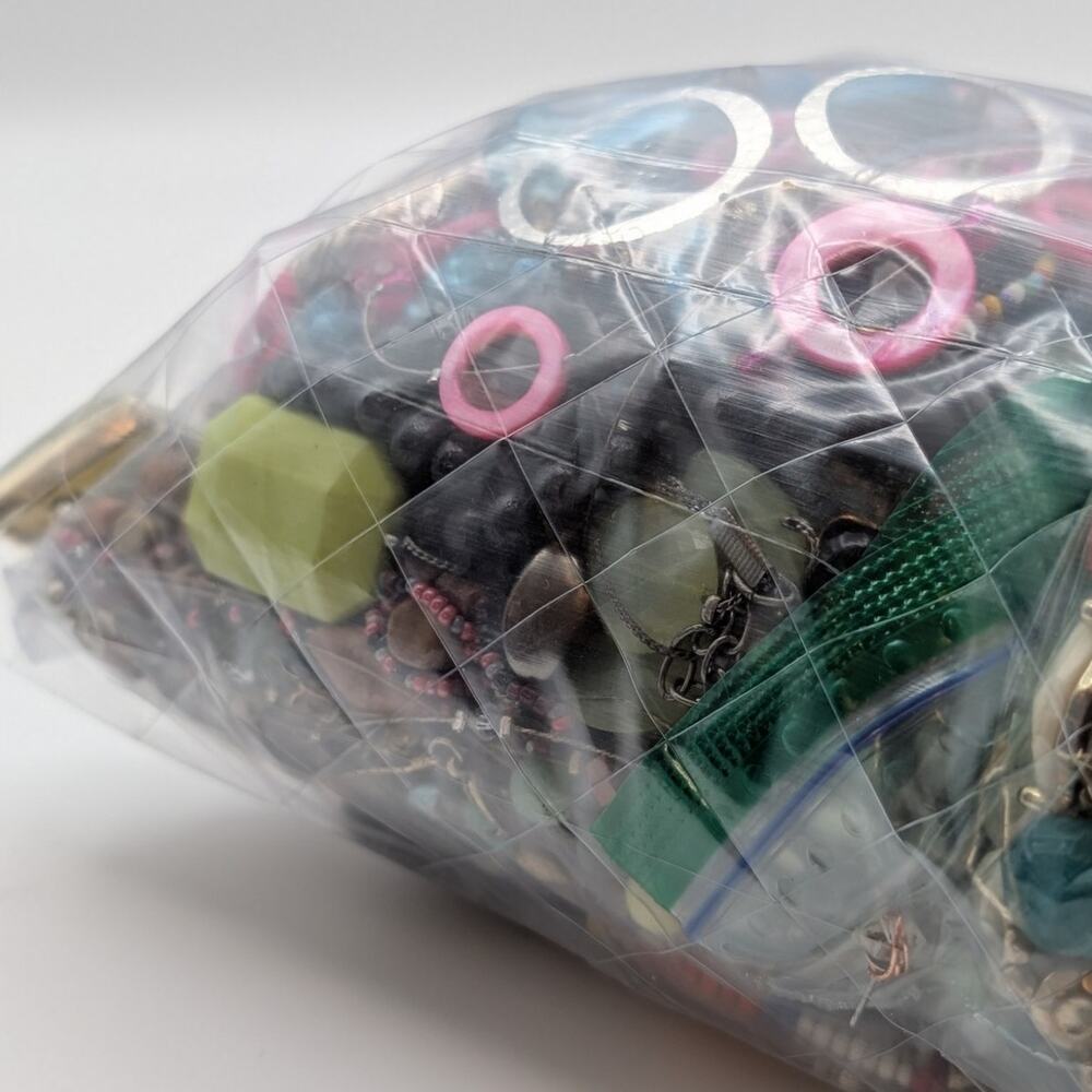 Jewelry Lot Reba Repurpose Bag Over 4 Pounds Beads & Possible Wearable Pieces - Picture 7 of 10